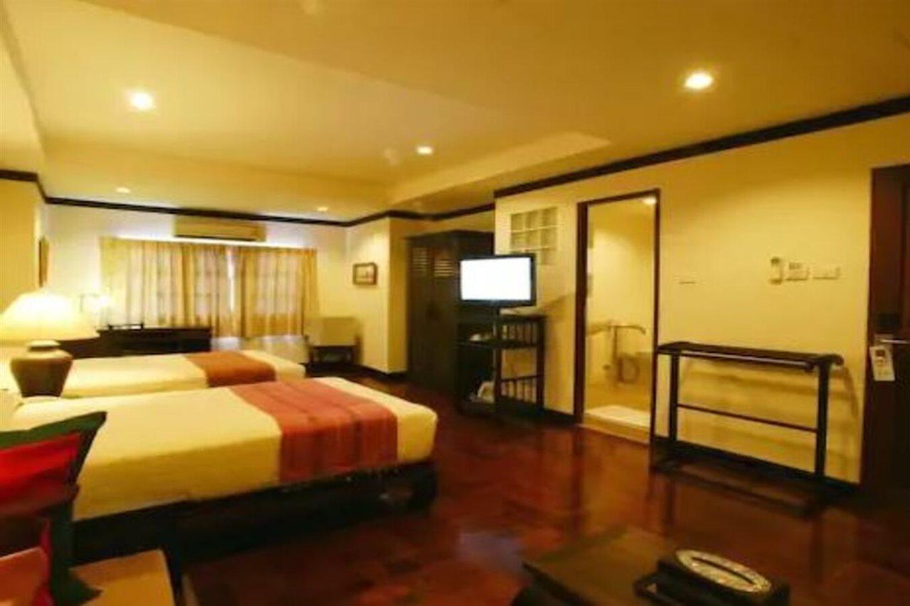 פאטאיה Cucumber Inn Suite מראה חיצוני תמונה