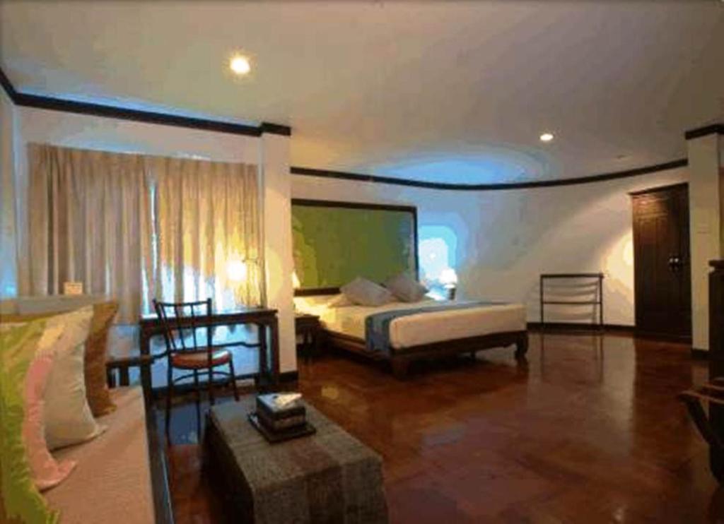 פאטאיה Cucumber Inn Suite חדר תמונה